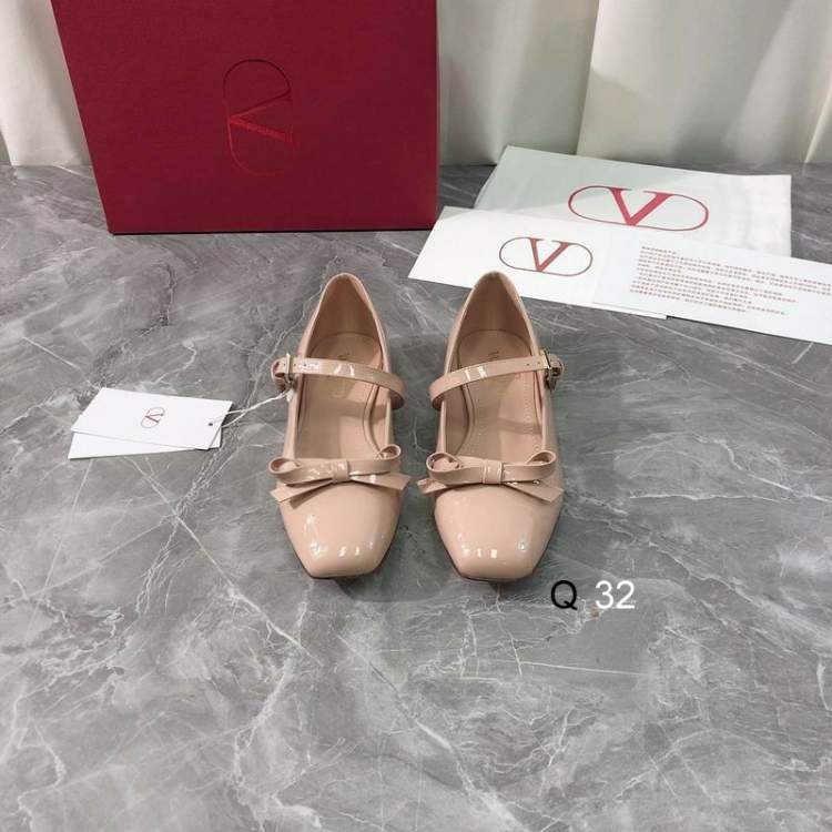 Picture of Valentino Shoes _SKUValentinosz35-440YY040219995